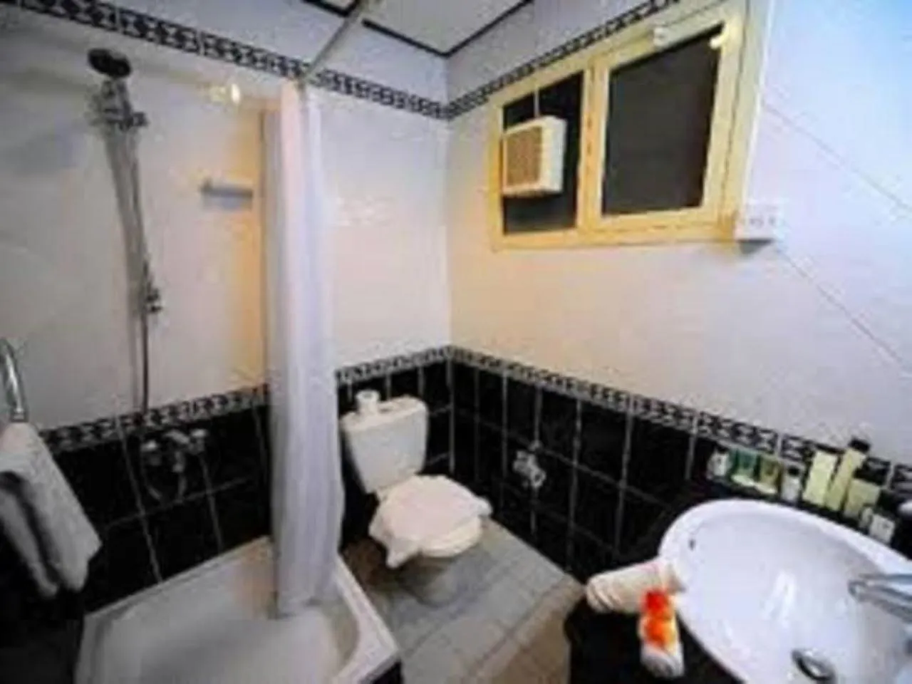 Al Sharq Hotel Suites - Baithans Szardża
